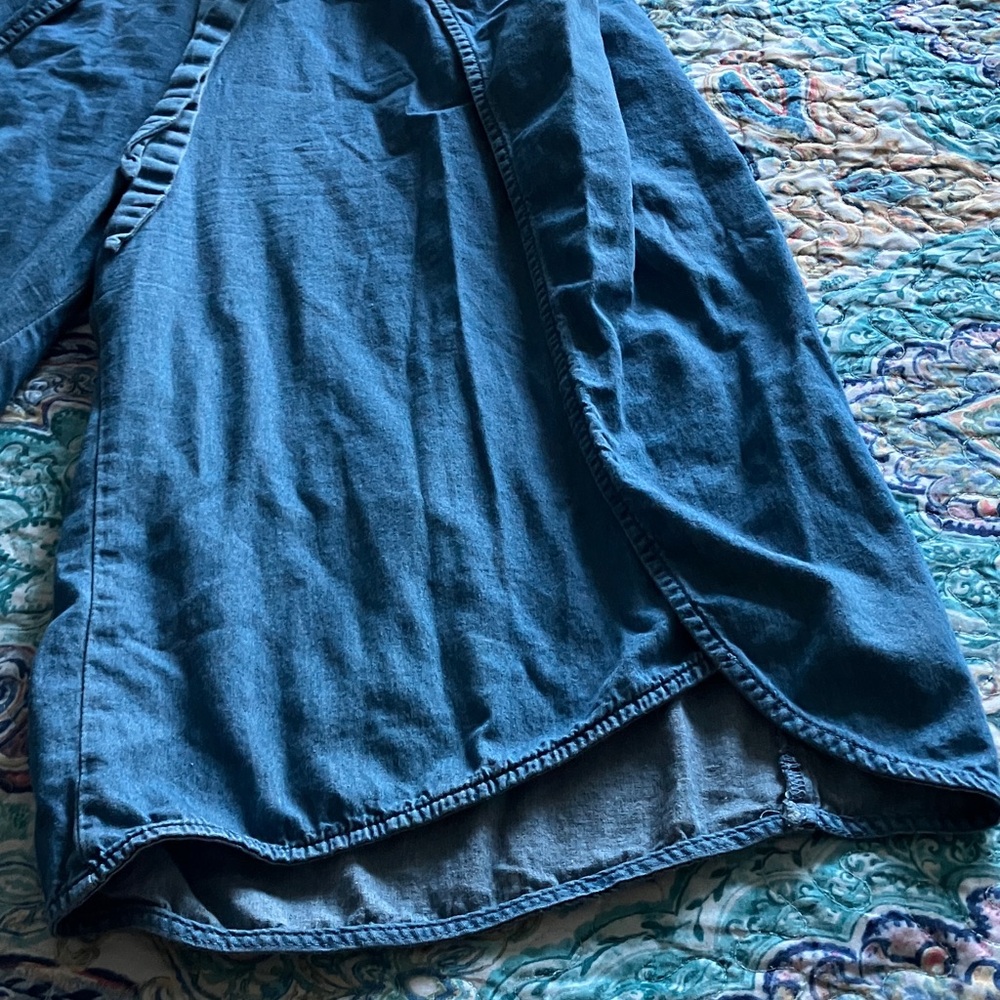 Newly added🌟 Derek Heart Light Blue Denim jumper - Picture 3 of 9